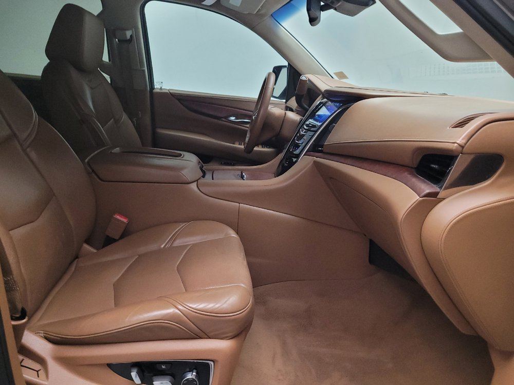 Used 2015 Cadillac Escalade Platinum RWD image 21