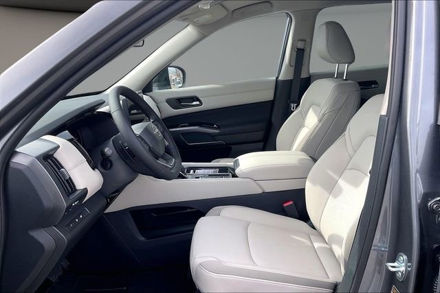 New 2026 Nissan Pathfinder SL image 7