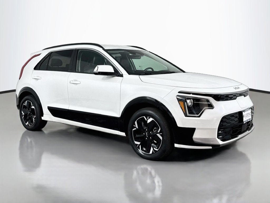 Used 2023 Kia Niro Wind w/ Wind Preserve Package FWD image 4