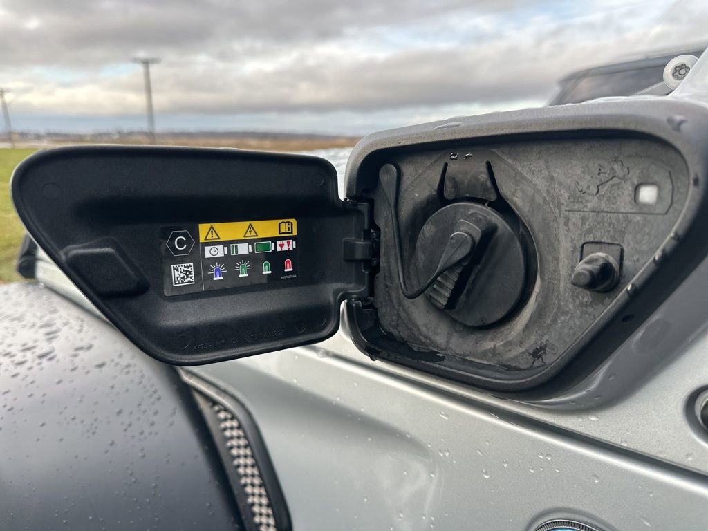 Used 2023 Jeep Wrangler Unlimited image 15