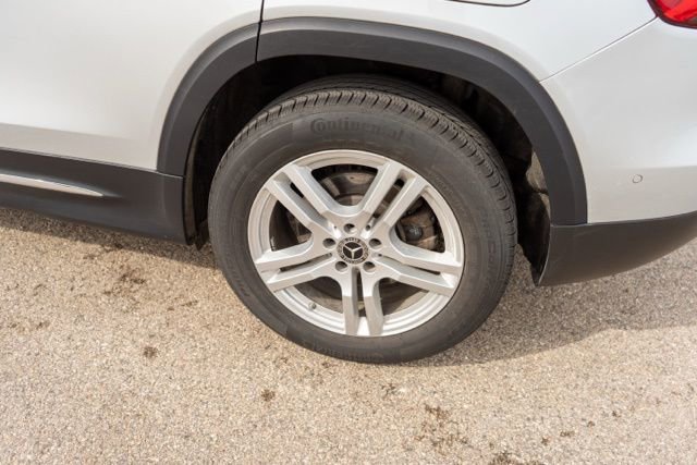 Used 2023 Mercedes-Benz GLB 250 4MATIC image 11