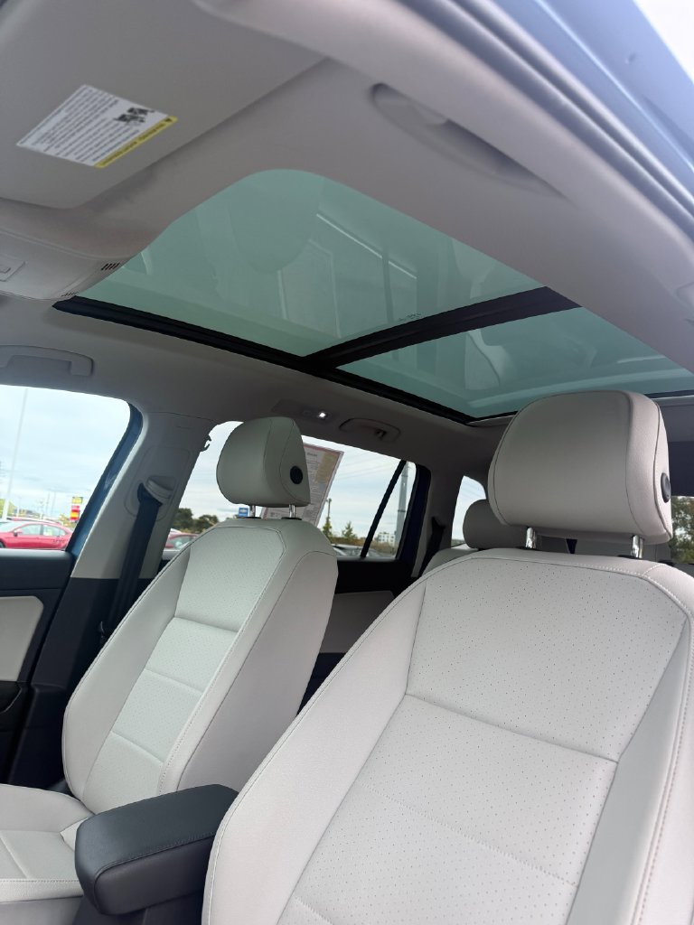 Used 2019 Volkswagen Tiguan SE w/ Panoramic Sunroof Package AWD/4WD image 31