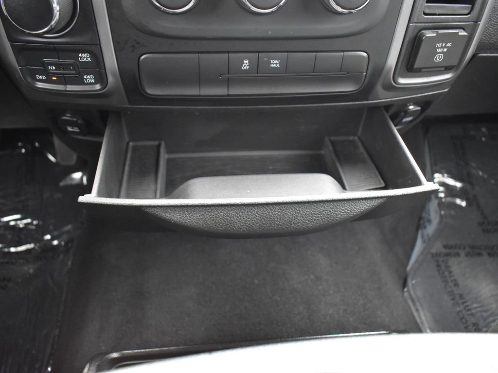 Used 2022 RAM 1500 Classic SLT image 18