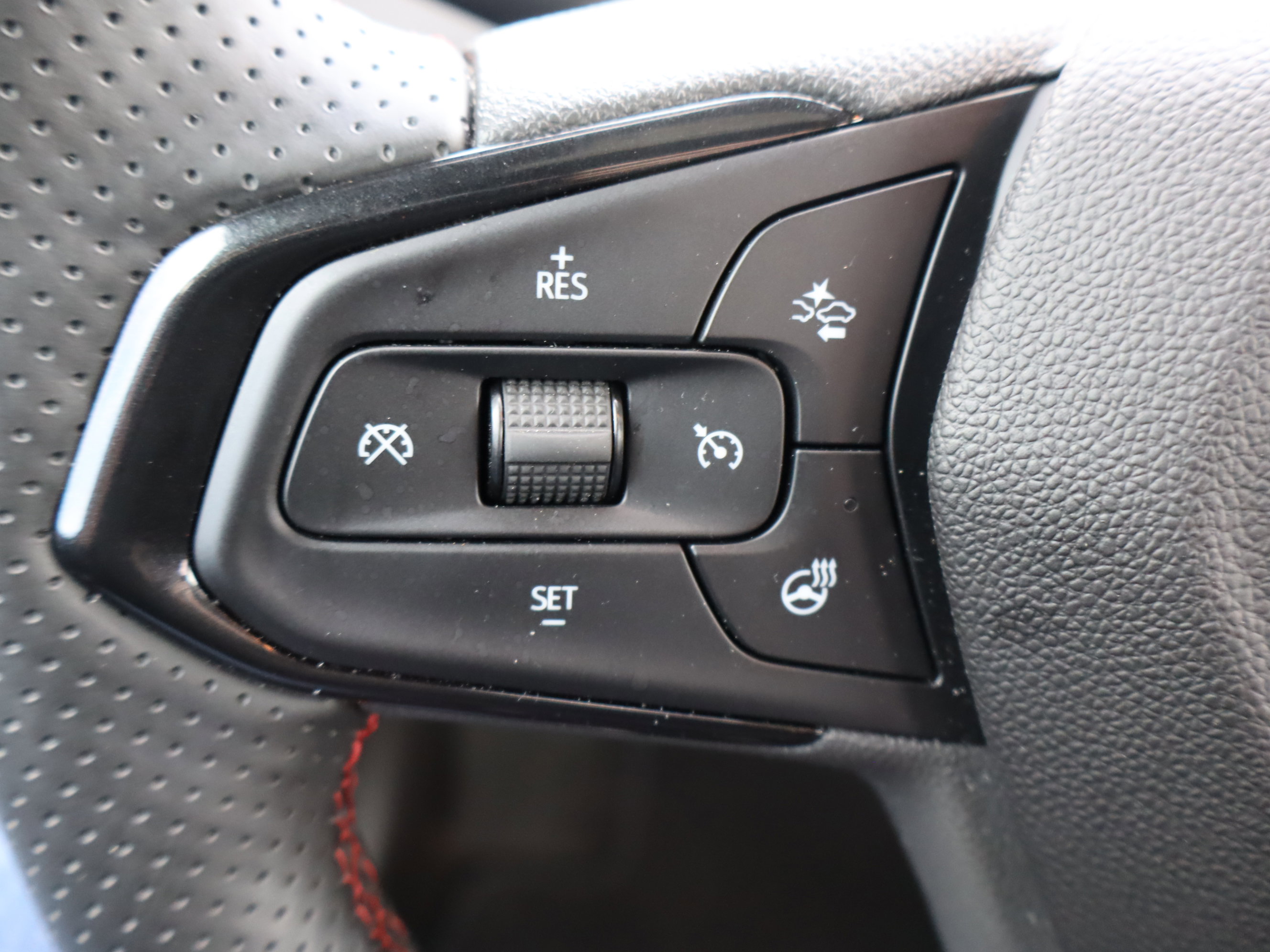 Certified 2025 Chevrolet TrailBlazer RS w/ Convenience Package image 20