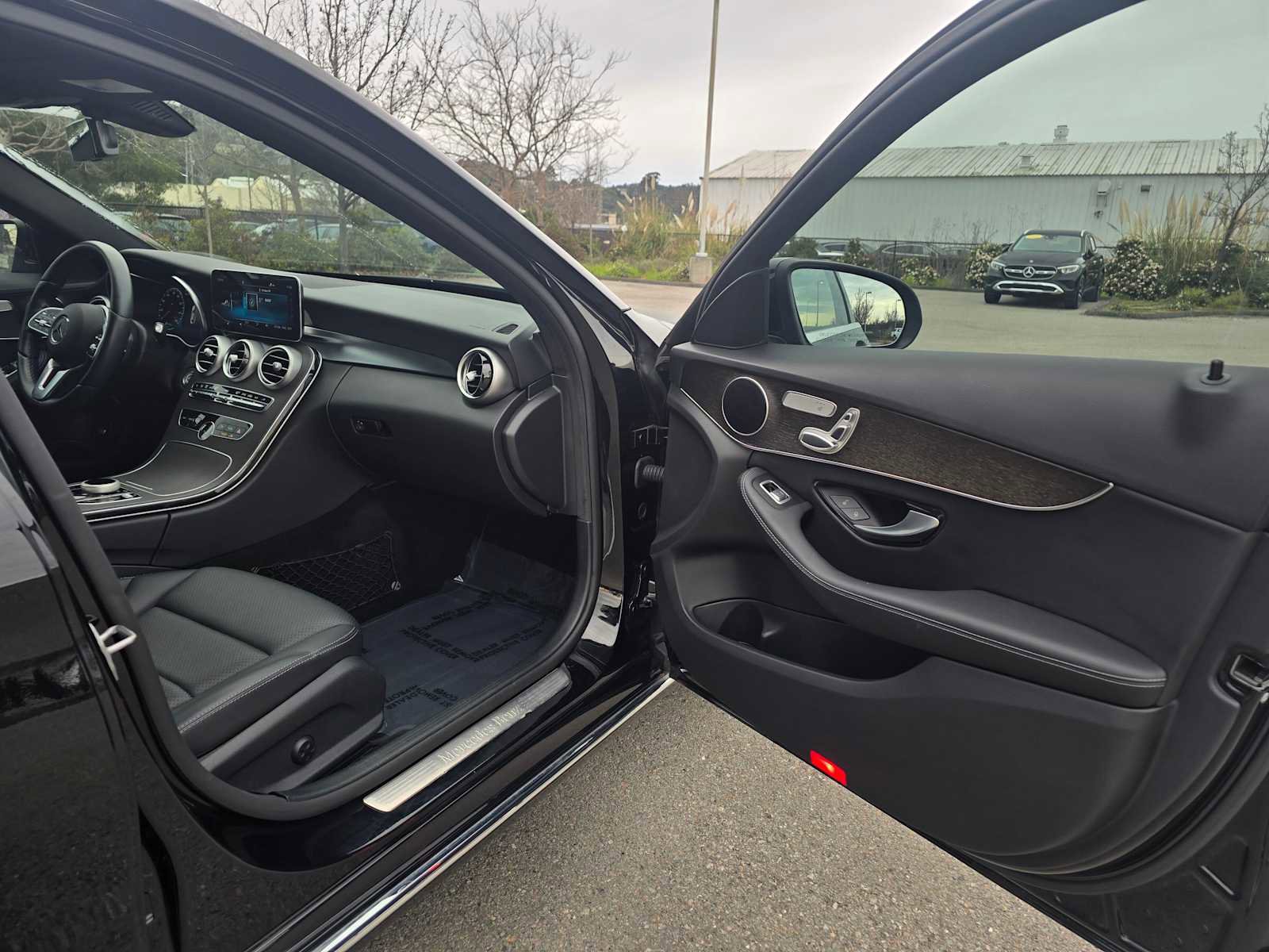 Used 2021 Mercedes-Benz C 300 4MATIC Sedan image 12