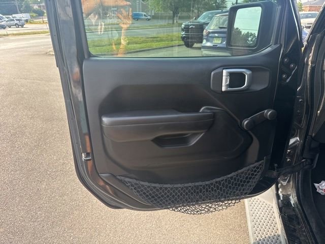 Used 2018 Jeep Wrangler Unlimited Sport AWD/4WD image 12