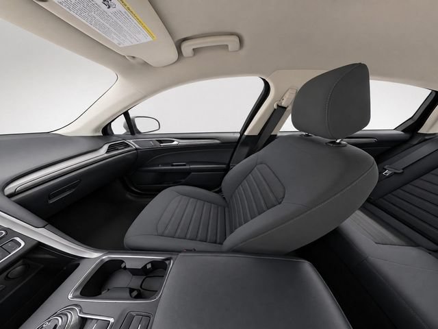 Used 2020 Ford Fusion SE FWD image 16
