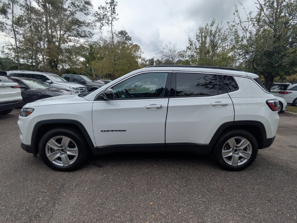 Used 2022 Jeep Compass Latitude FWD image 7