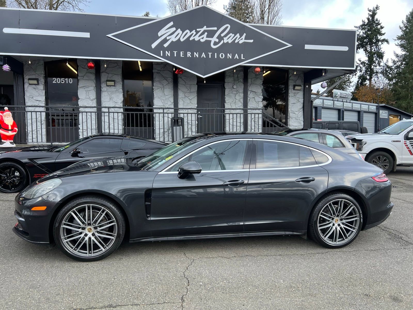Used 2019 Porsche Panamera 4S image 2