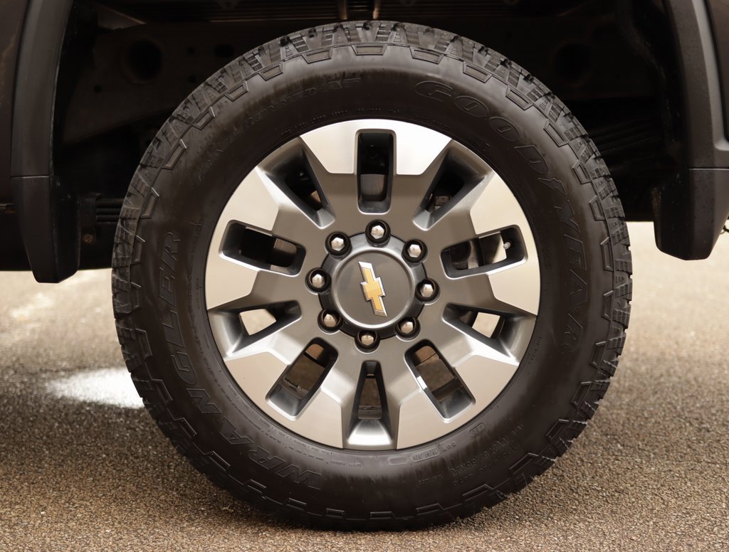 Used 2024 Chevrolet Silverado 2500 Custom w/ Custom Value Package image 37
