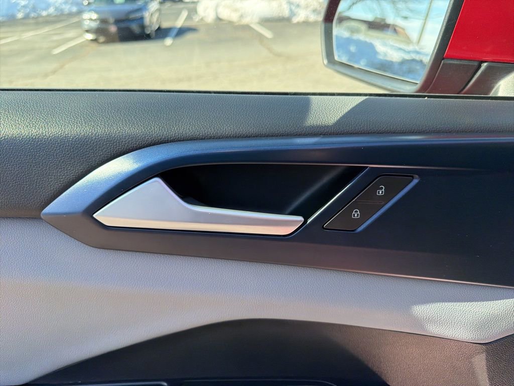 Used 2022 Volkswagen Taos SE image 14