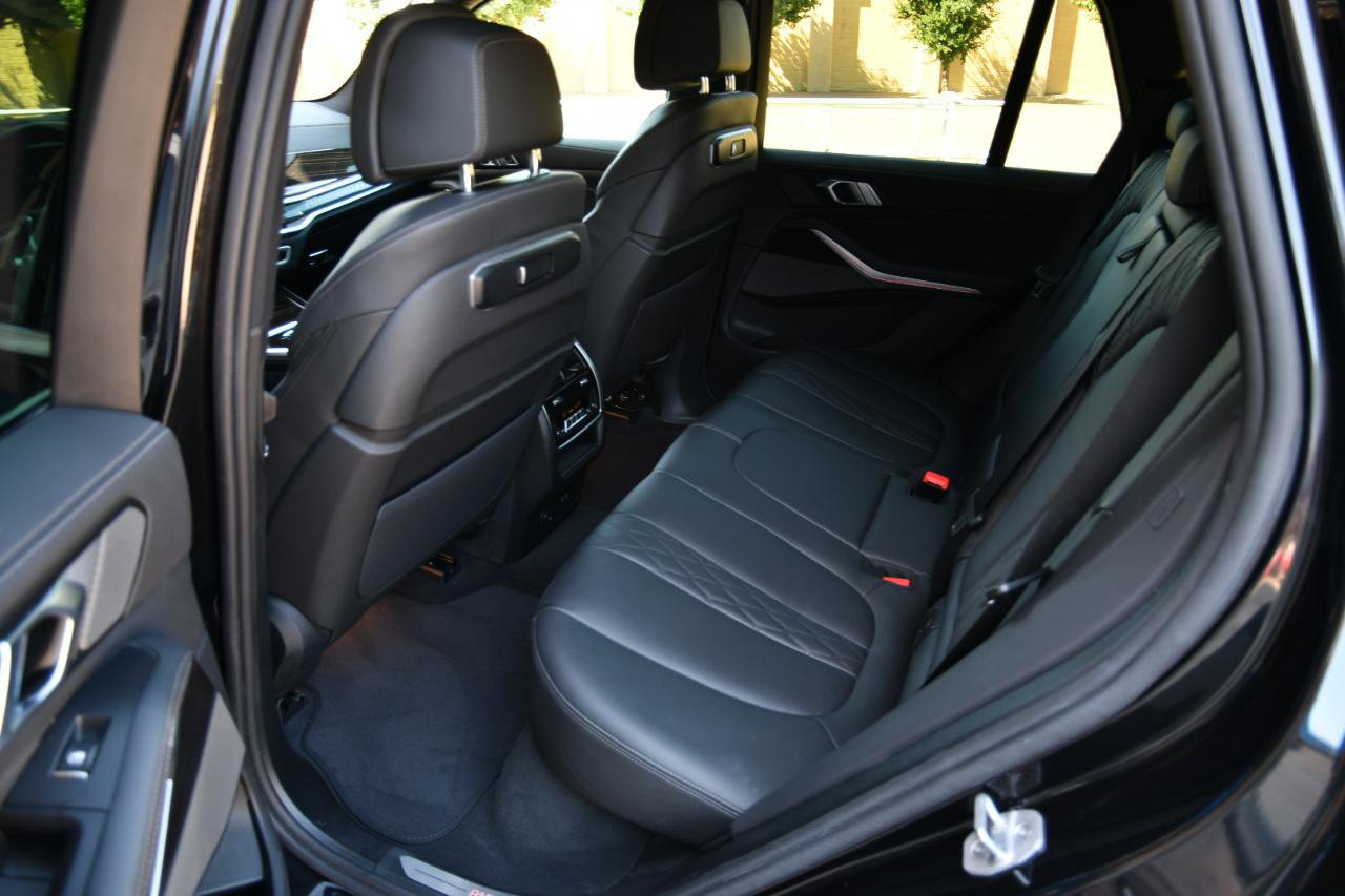 Used 2025 BMW X5 xDrive50e AWD/4WD image 29