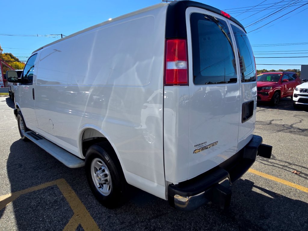 Used 2025 Chevrolet Express 2500 w/ Driver Convenience Package RWD image 10