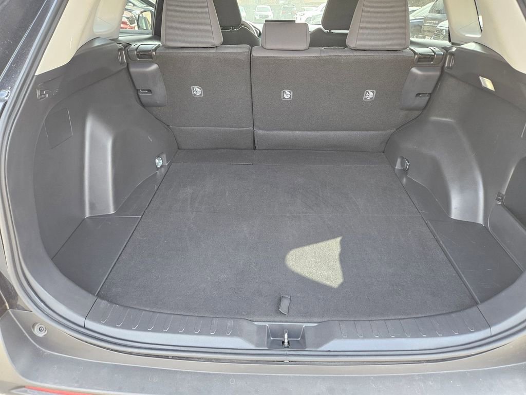 Used 2025 Toyota RAV4 LE image 24