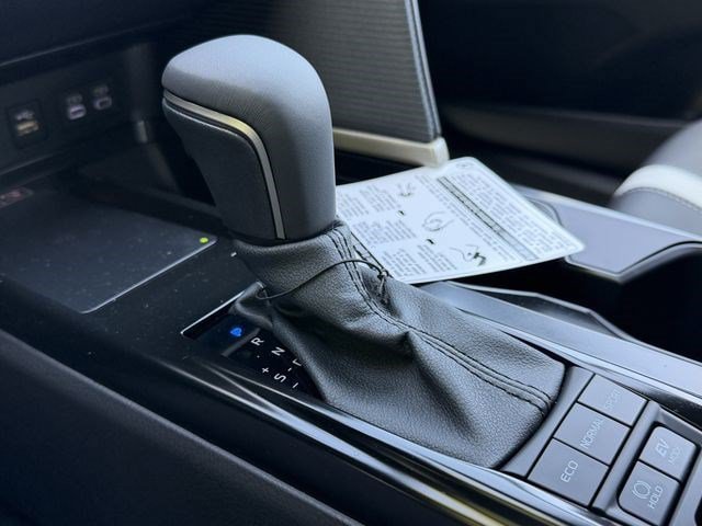 New 2026 Toyota Camry SE w/ Convenience Package FWD image 16