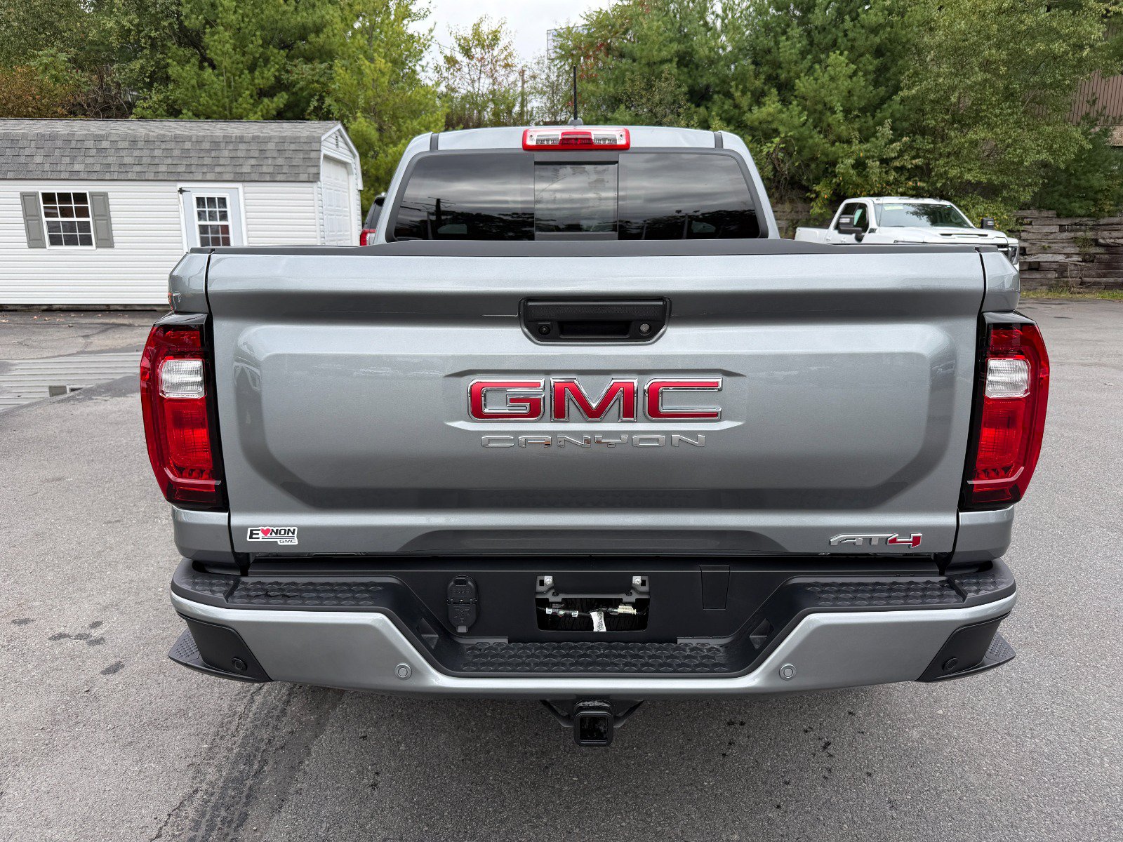 New 2026 GMC Canyon AT4 w/ Off-Road Front Bumper Package AWD/4WD image 4