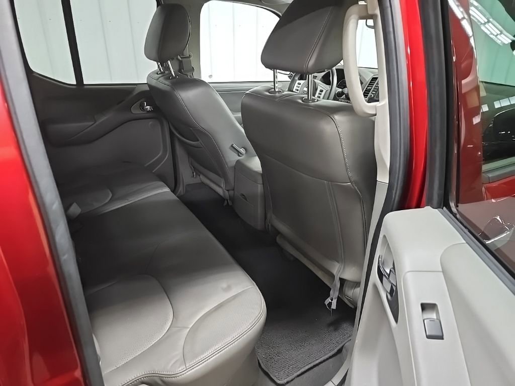 Used 2019 Nissan Frontier SL image 18