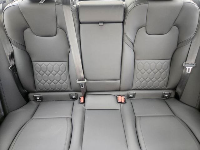 New 2026 Volvo XC60 T8 Plus w/ Climate Package PRO AWD/4WD image 14