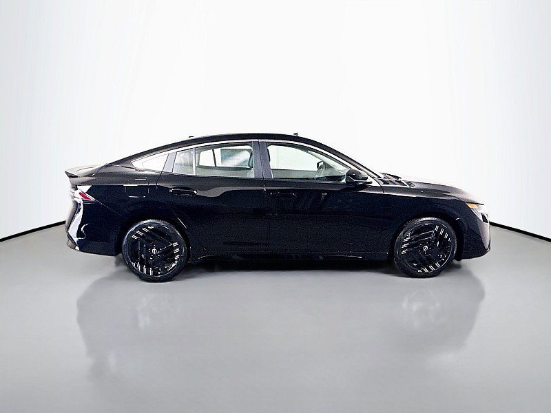 New 2026 Nissan Sentra SR w/ SR Premium Package FWD image 8