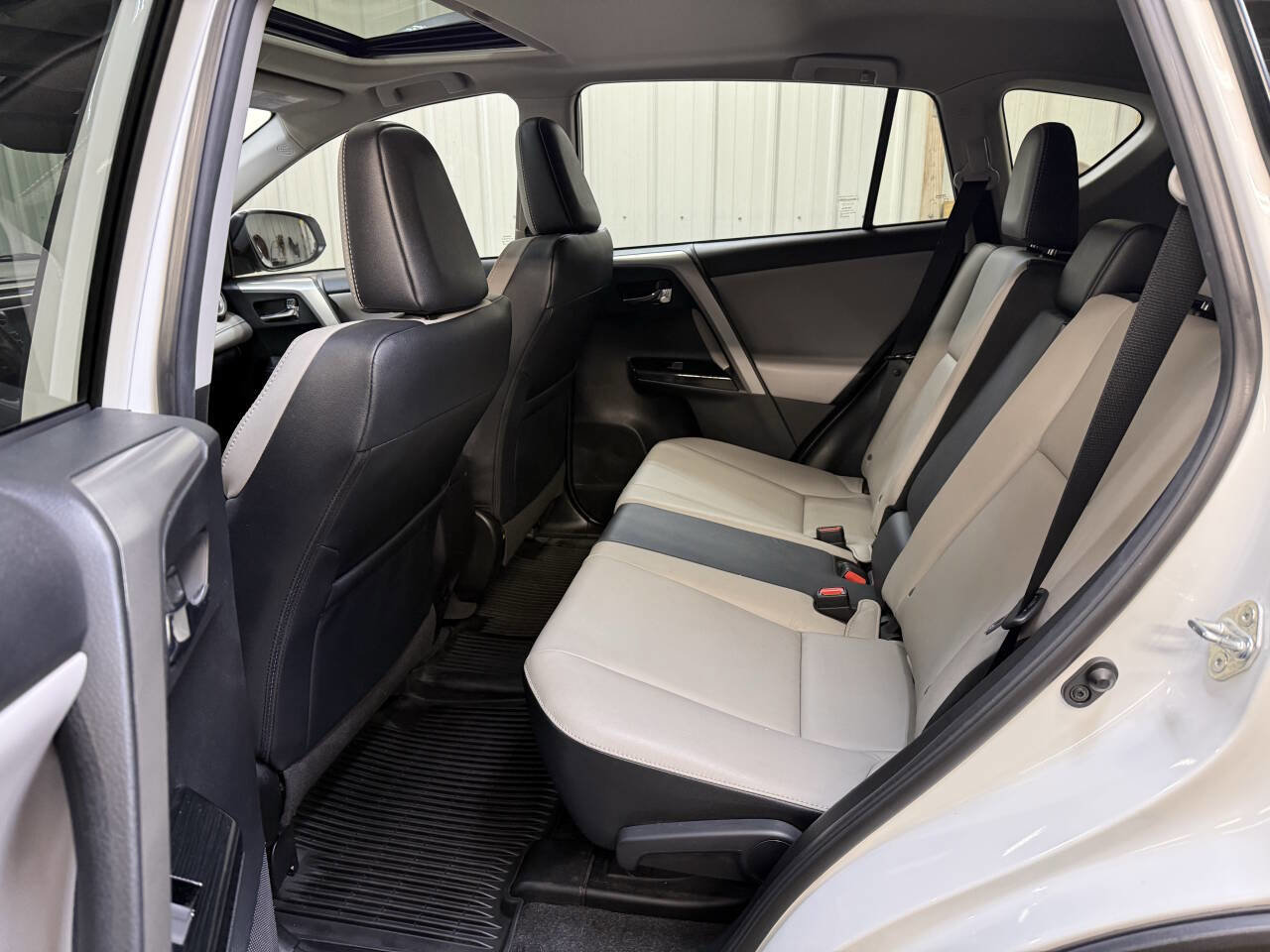 Used 2017 Toyota RAV4 Limited w/ Protection Package image 30