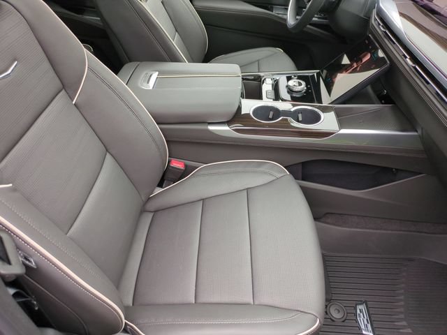New 2026 Cadillac Escalade ESV Luxury w/ Touring Package AWD/4WD image 28