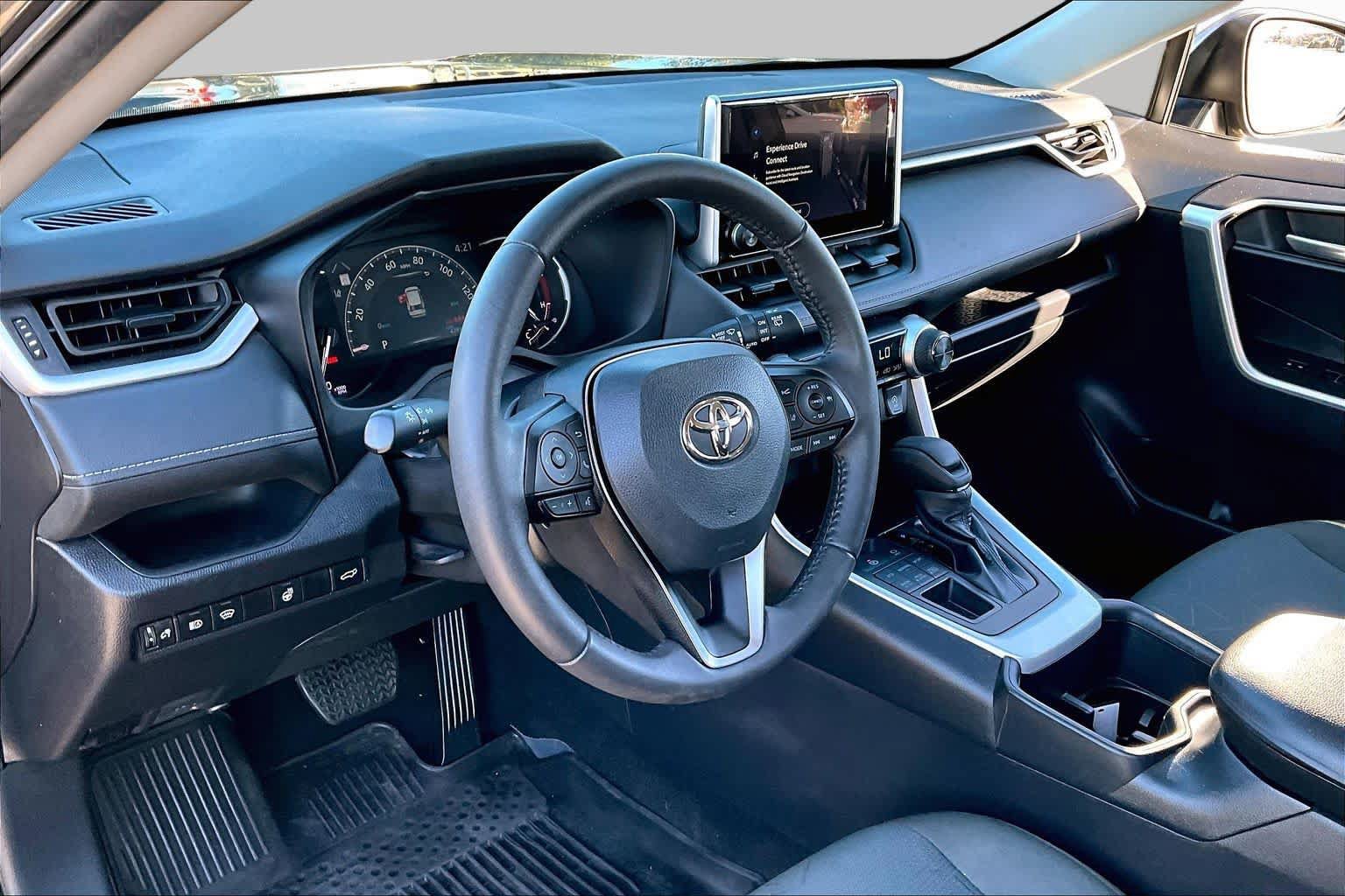 Certified 2024 Toyota RAV4 XLE w/ Convenience Package AWD/4WD image 17