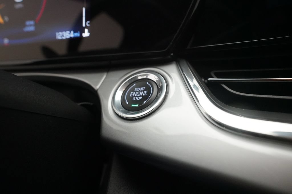 Used 2024 Chevrolet Trax LT w/ Driver Confidence Package FWD image 35