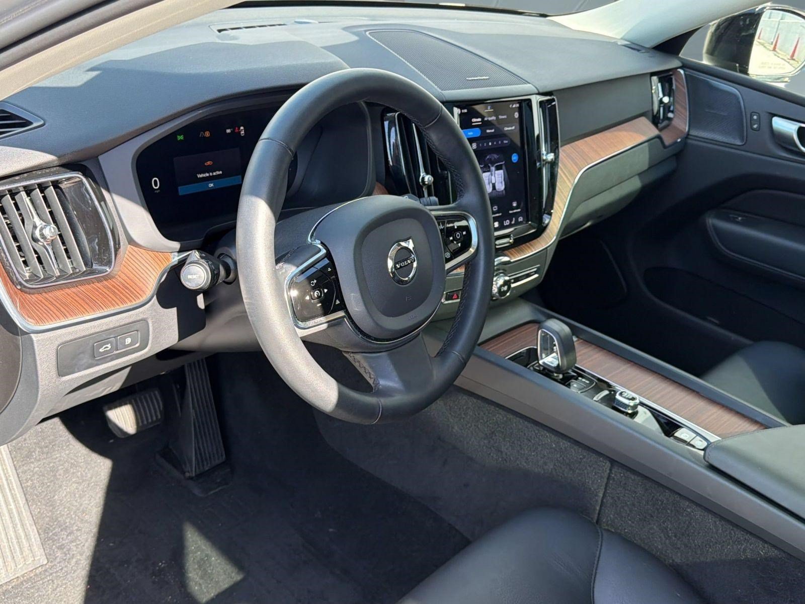 Certified 2024 Volvo XC60 T8 Plus w/ Protection Package Premier AWD/4WD image 4