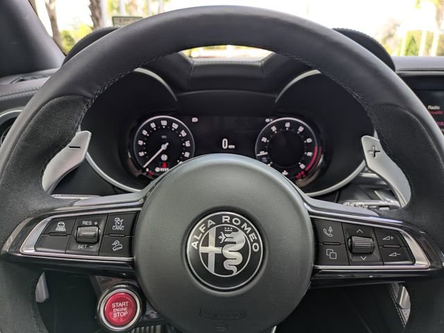 Used 2024 Alfa Romeo Stelvio Quadrifoglio image 33
