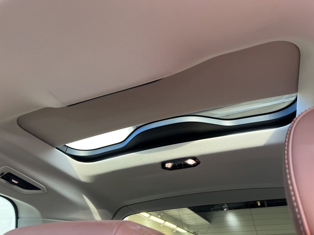 Used 2023 BMW X7 xDrive40i w/ Premium Package image 39