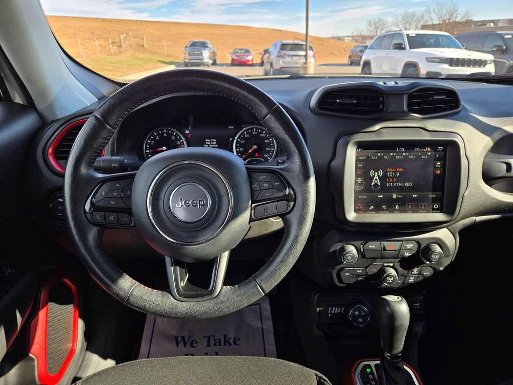 Used 2022 Jeep Renegade Trailhawk image 18