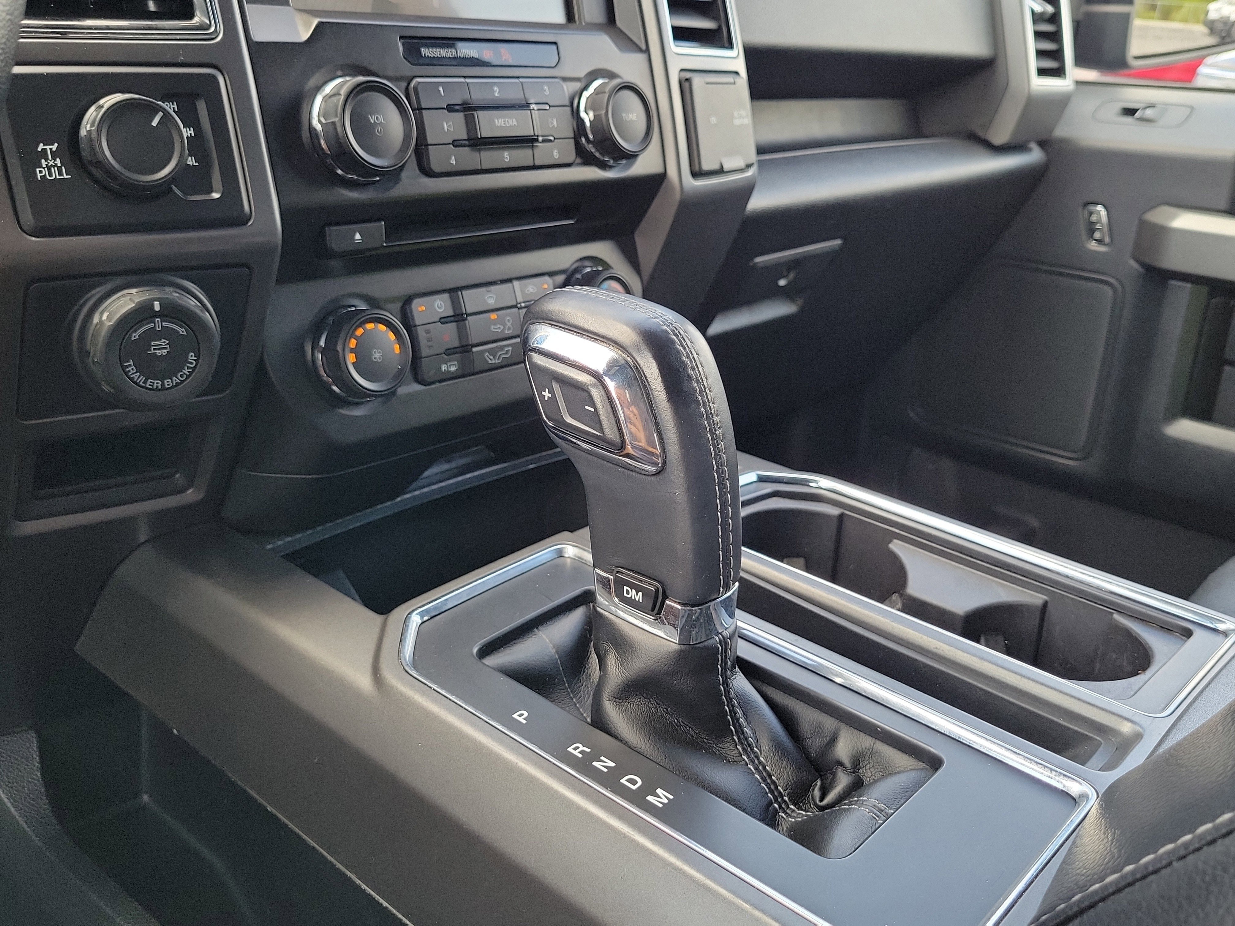 Used 2018 Ford F150 XLT w/ Equipment Group 302A Luxury AWD/4WD image 27