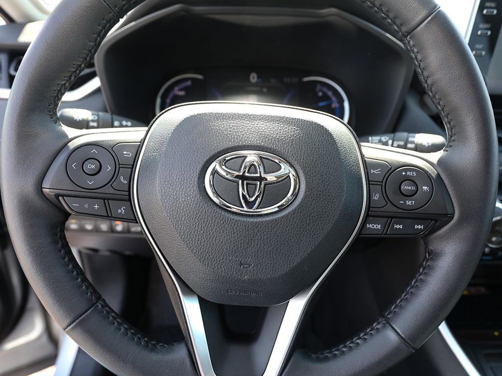 Used 2022 Toyota RAV4 Limited AWD/4WD image 15