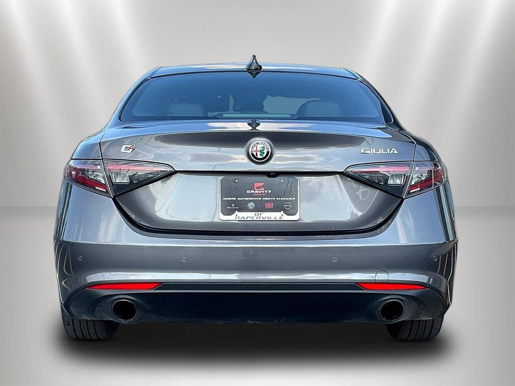 Used 2024 Alfa Romeo Giulia Ti AWD/4WD image 5