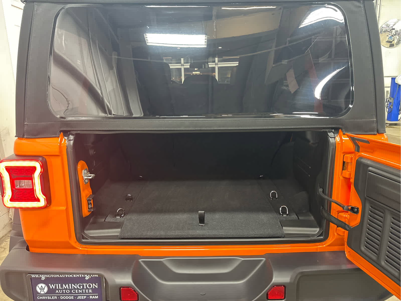 New 2025 Jeep Wrangler Unlimited Rubicon image 20