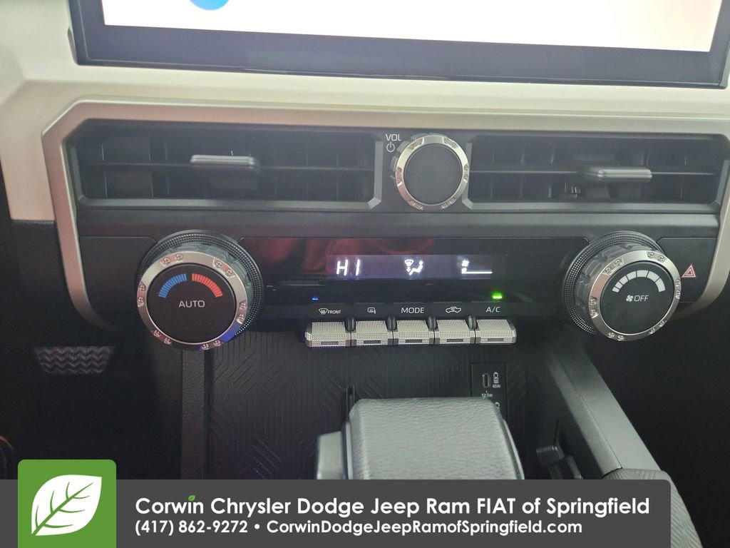 Used 2024 Toyota Tacoma TRD Off-Road image 20