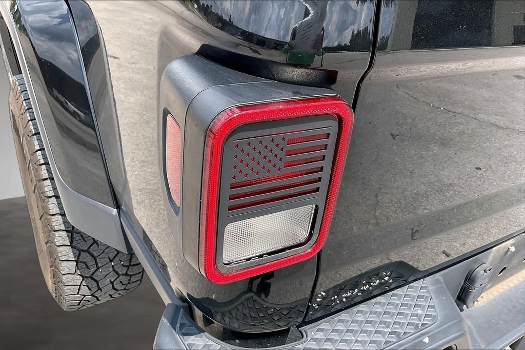 Used 2020 Jeep Gladiator Overland w/ Popular Equipment Package AWD/4WD image 23
