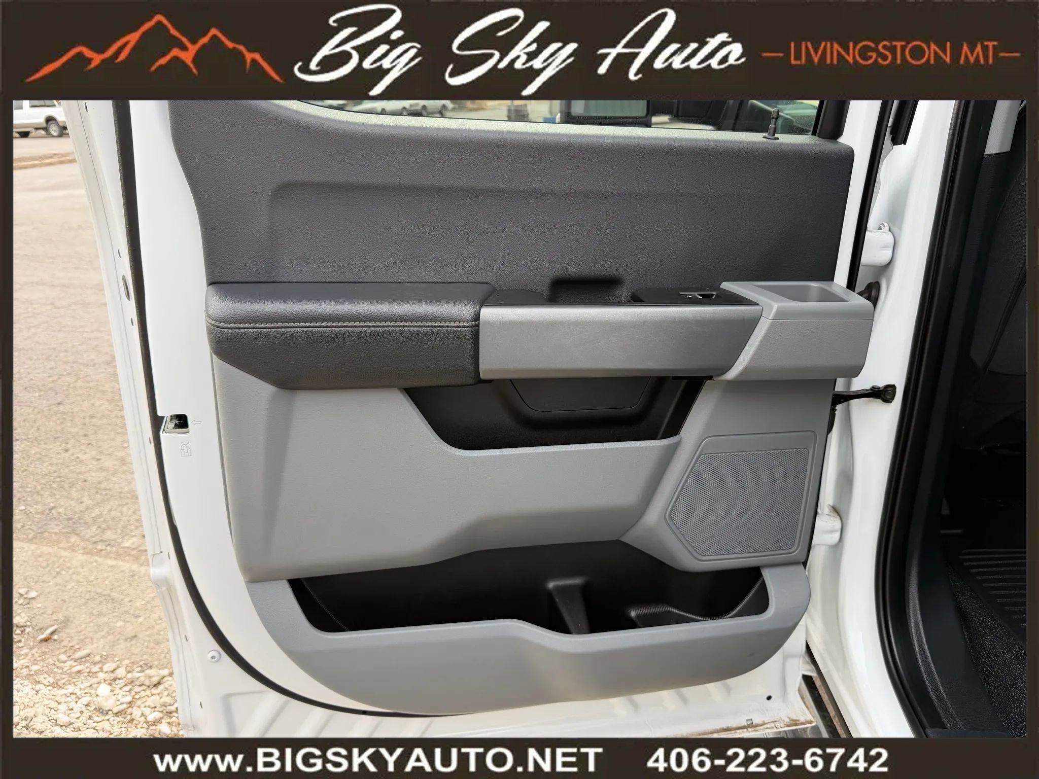 Used 2023 Ford F250 XLT w/ FX4 Off-Road Package image 17