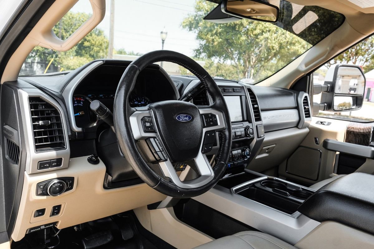 Used 2019 Ford F250 Lariat w/ Lariat Ultimate Package AWD/4WD image 3