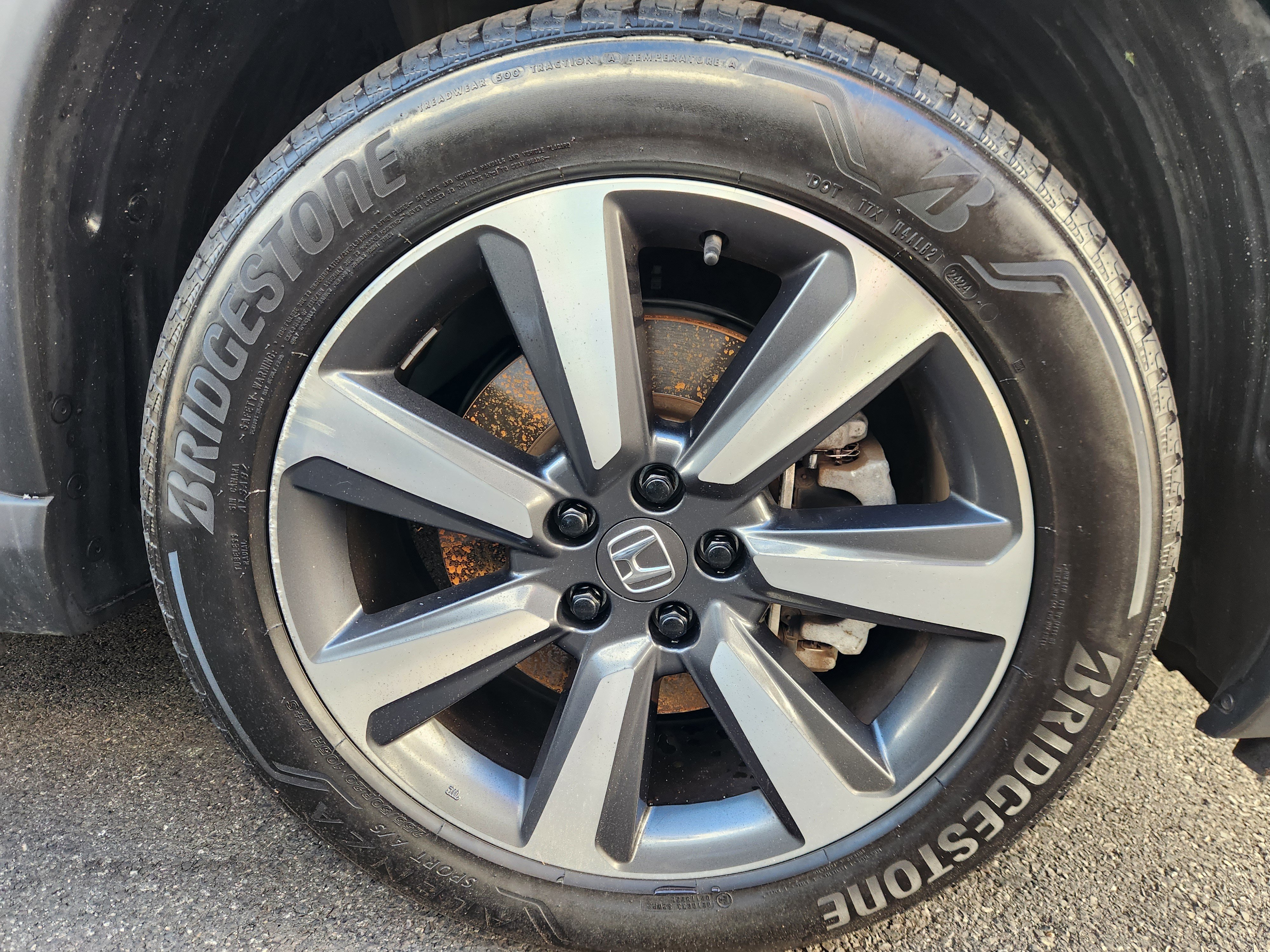 Certified 2024 Honda Pilot Touring image 5