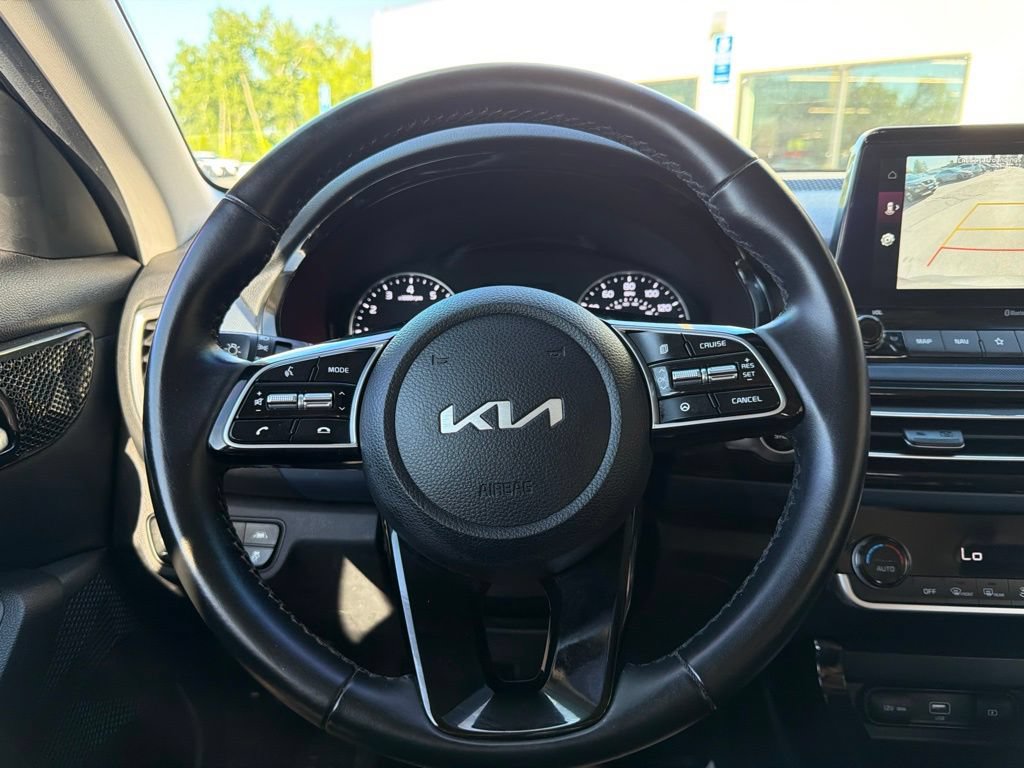 Certified 2022 Kia Seltos Nightfall Edition AWD/4WD image 35