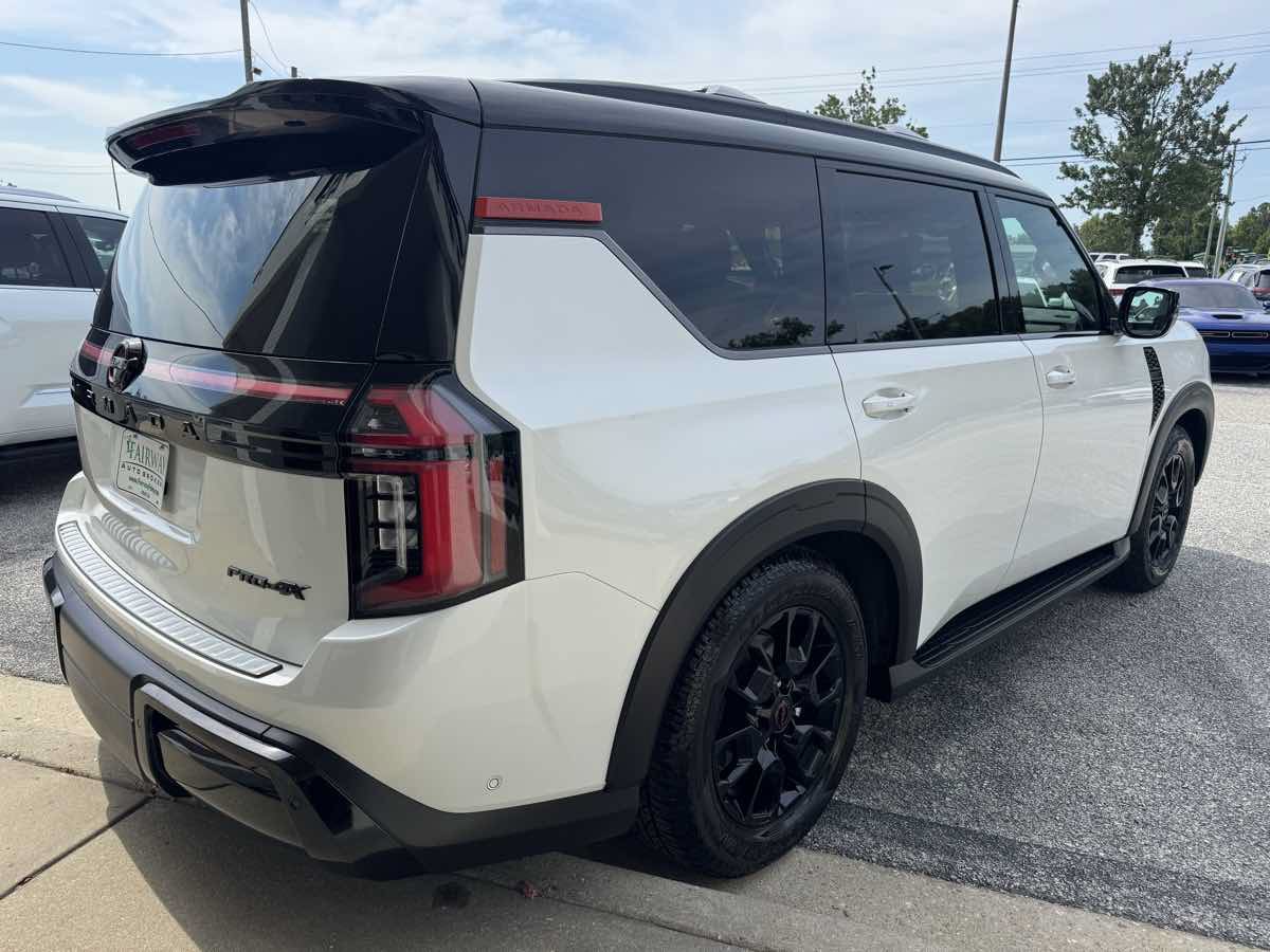 Used 2025 Nissan Armada PRO-4X w/ Pro-4X Premium Package AWD/4WD image 43