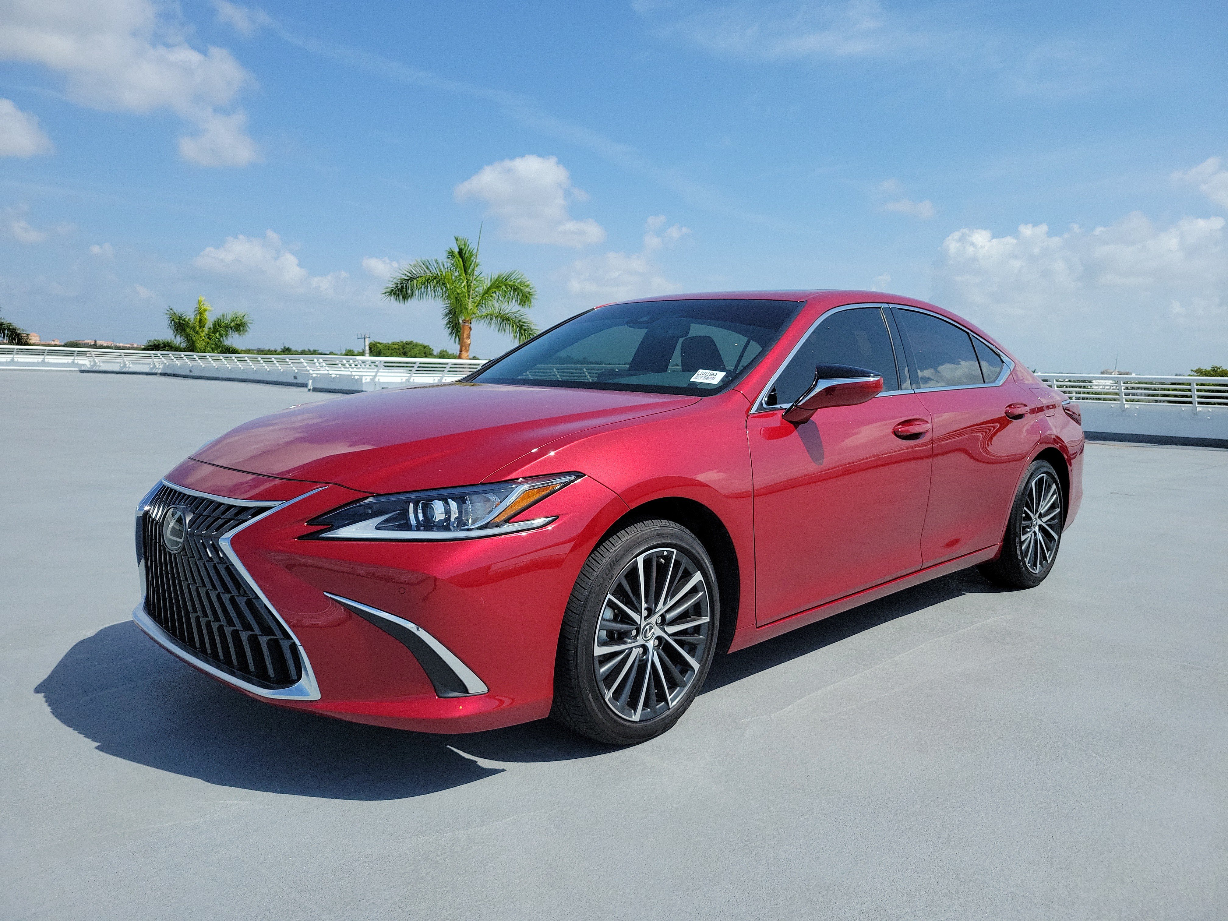 Certified 2025 Lexus ES 350 w/ Premium Package FWD image 3