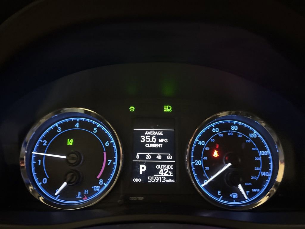 Used 2018 Toyota Corolla LE image 14