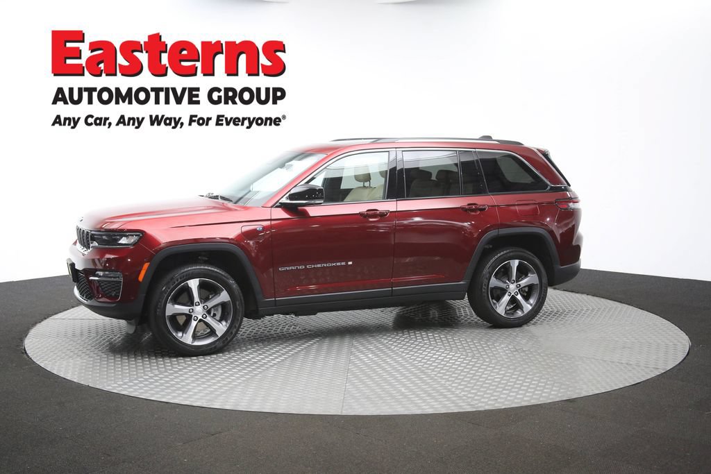 Used 2023 Jeep Grand Cherokee 4WD 4xe w/ Luxury Tech Group II image 60