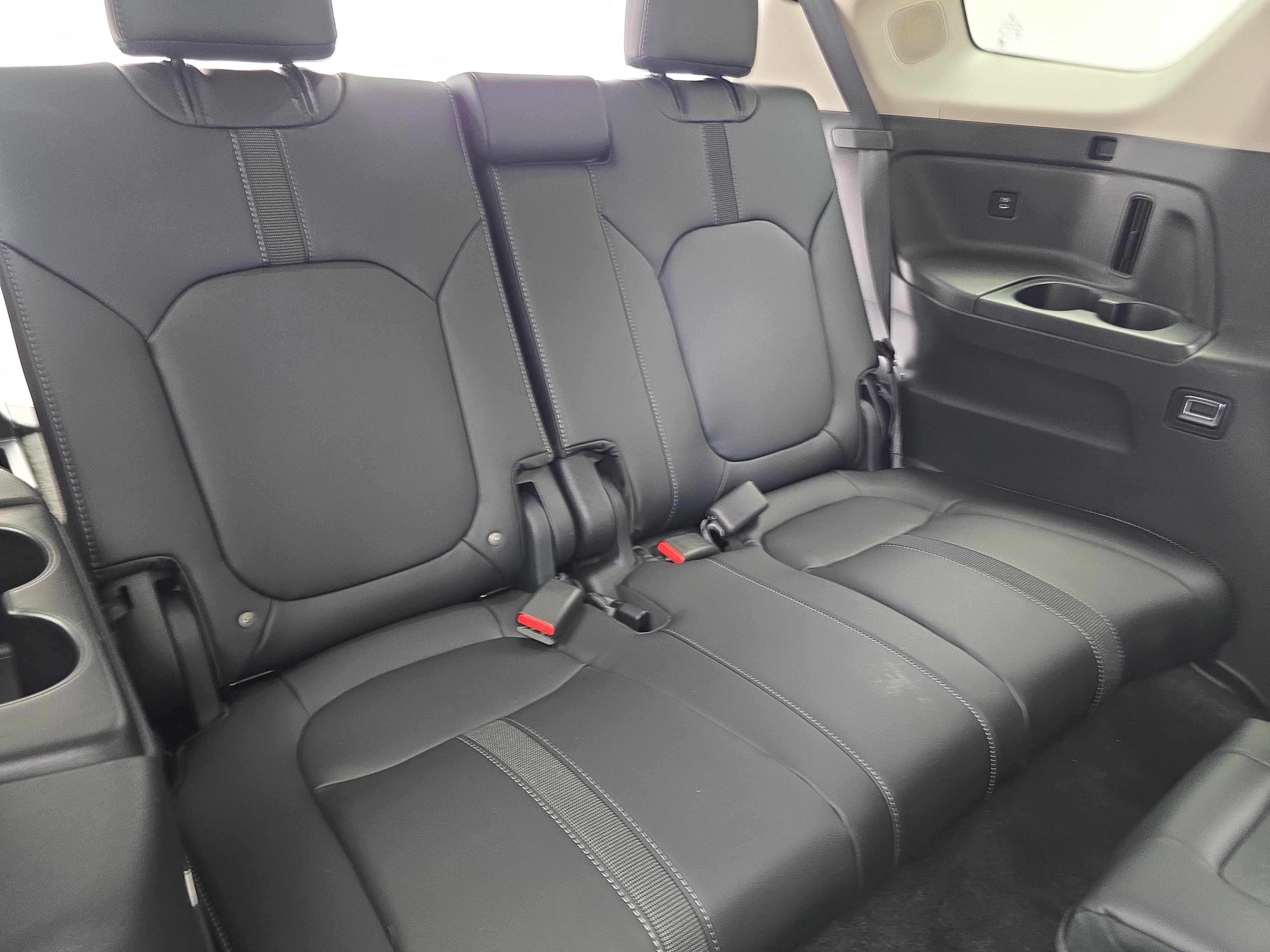 Certified 2025 Honda Pilot Touring image 12