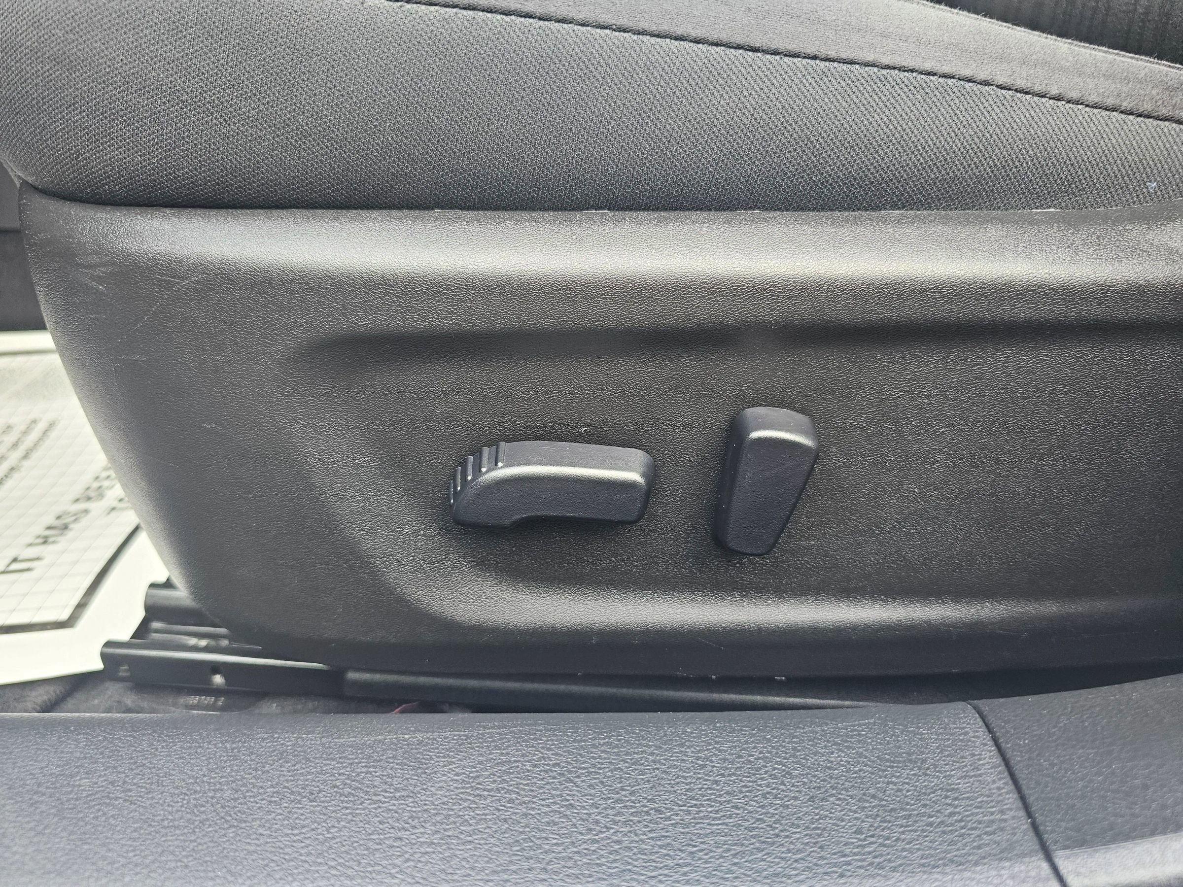 Used 2024 Nissan Altima 2.5 SV image 12