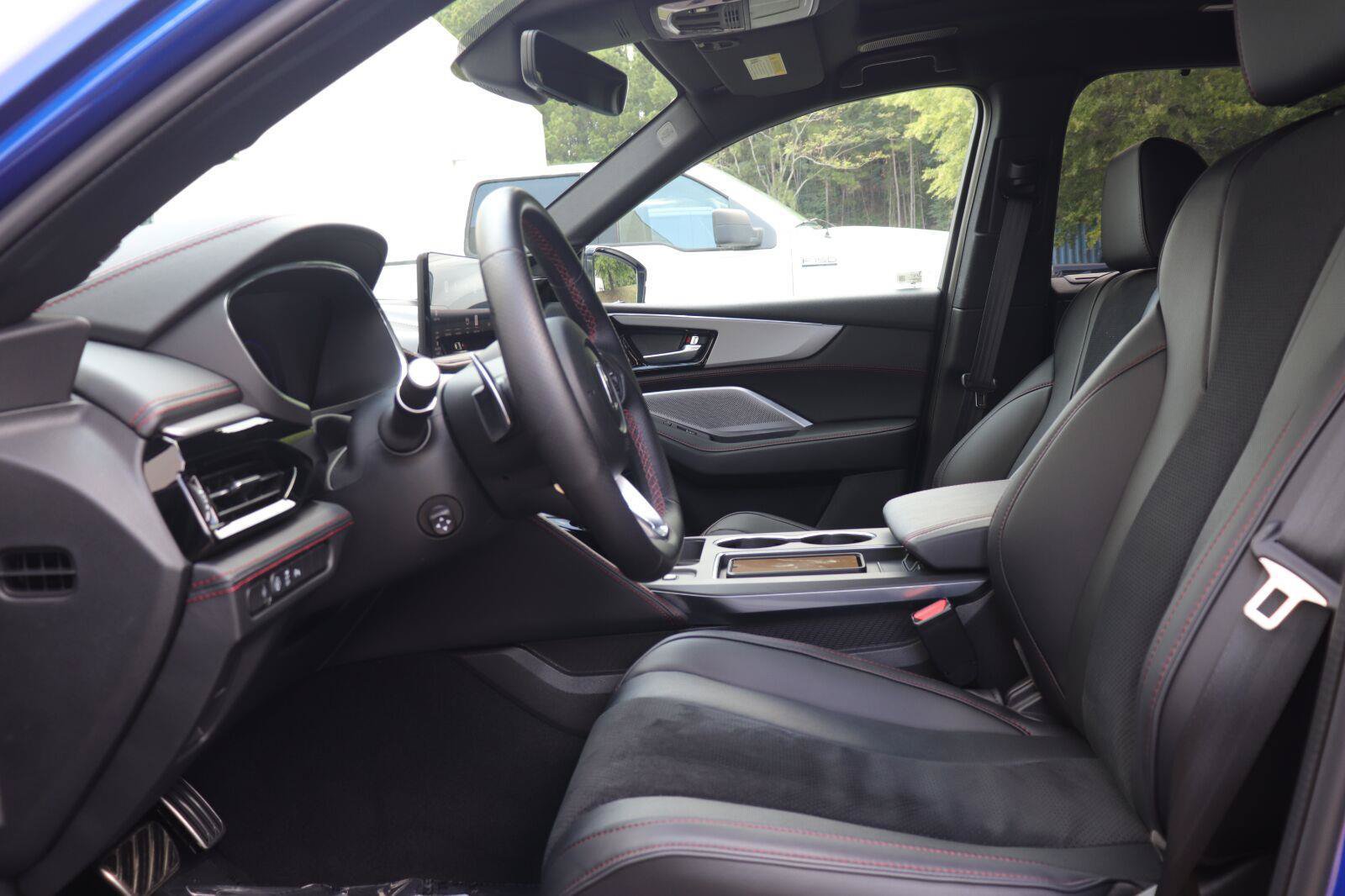 Used 2025 Acura MDX A-Spec AWD/4WD image 11