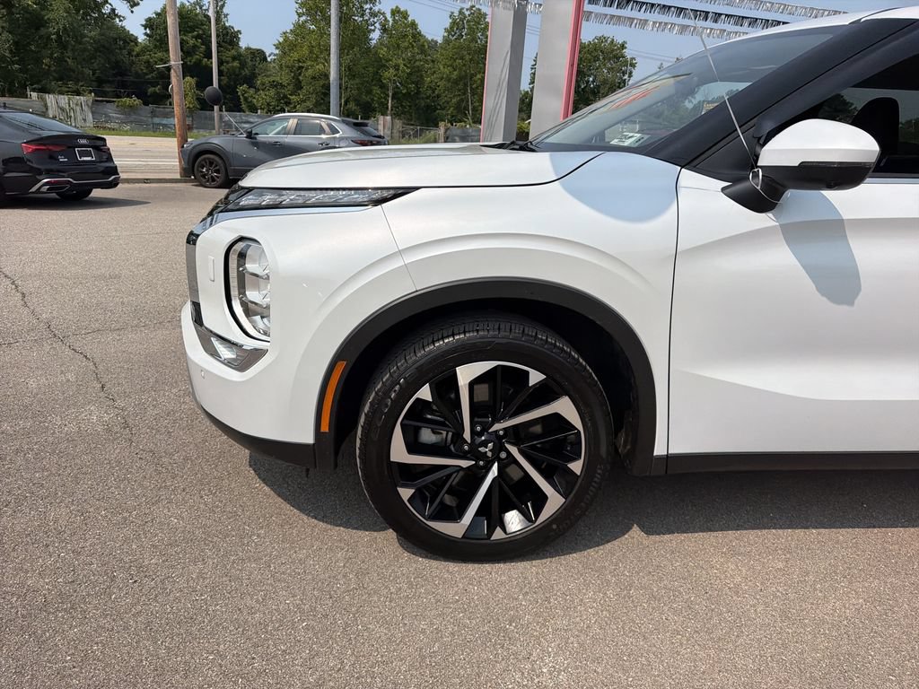 Used 2024 Mitsubishi Outlander SE AWD/4WD image 9