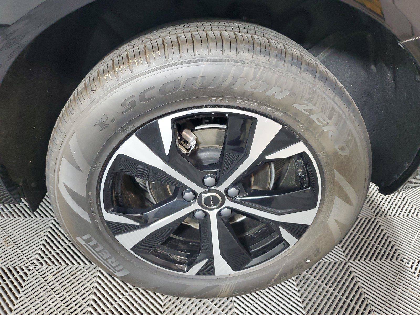 New 2026 Volvo XC60 B5 Core AWD/4WD image 11